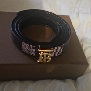 Women's Burberry slim belt